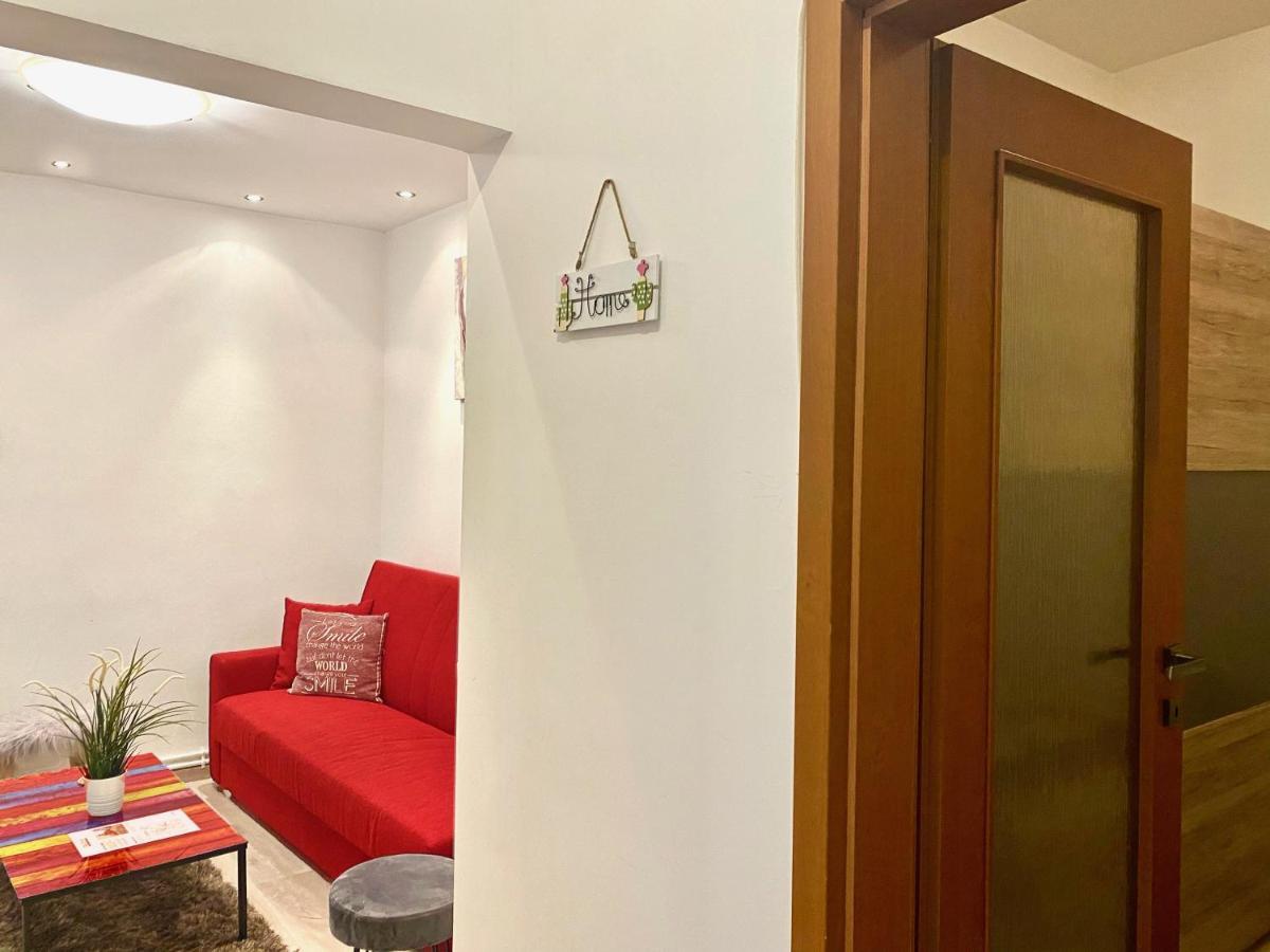 Modern Old Town Central Apartment Bucarest Esterno foto
