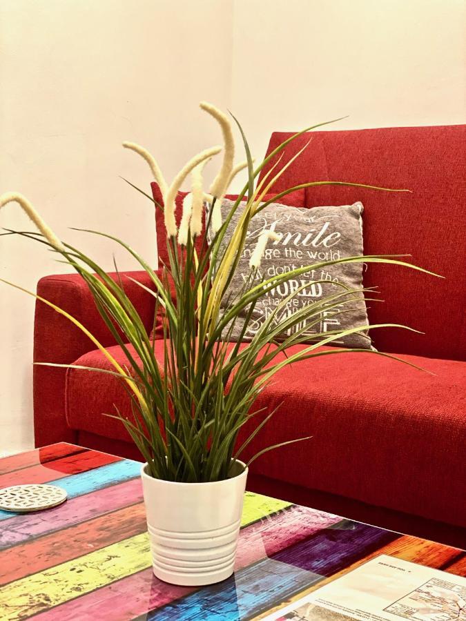 Modern Old Town Central Apartment Bucarest Esterno foto